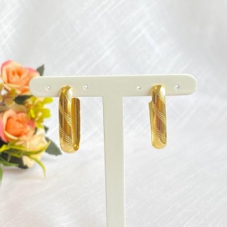 Detalhes do produto Brinco Argola Oval Larga Trabalhada Folheado a Ouro