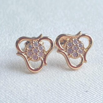 Detalhes do produto Brinco cravejado zircônias folheado a ouro