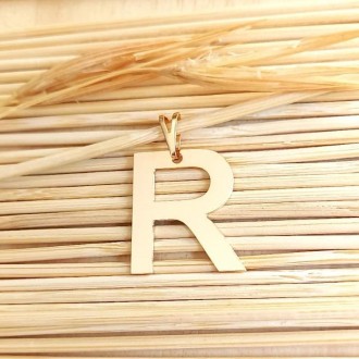 Detalhes do produto Pingente Letra R lisa 20mm, folheada a ouro
