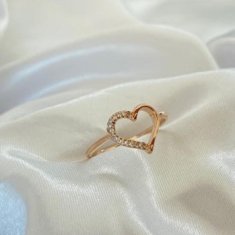 Detalhes do produto Anel Coração Cravejado com Zirconias, Folheado a Ouro 18K