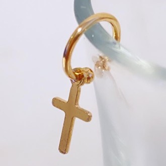 Detalhes do produto Piercing Fake Pingente Cruz Folheado a Ouro 18K