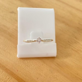 Detalhes do produto Anel Solitário Cravejado com Zircônias Prata 925