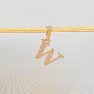 Detalhes do produto Pingente Letras W Tamanho Aprox. 1cm, Folheado a Ouro 18K