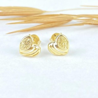 Detalhes do produto Brinco Coração Trabalhado Folheada a Ouro 18K