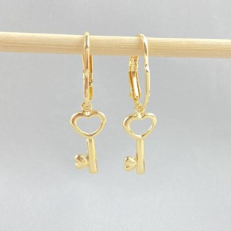Detalhes do produto Brinco Argola de Pressão Chaves, Folheado a Ouro 18K