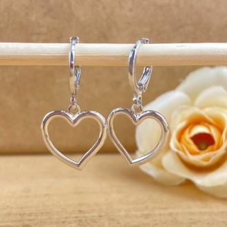 Detalhes do produto Brinco Argola Coração Vazado, Folheado a Rhodium Branco