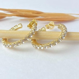 Detalhes do produto Brinco Argola Cravejado Cristal, Folheado a Ouro 18K