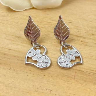 Detalhes do produto Brinco Folhas Coração com Flores, Folheado a Rhodium Branco