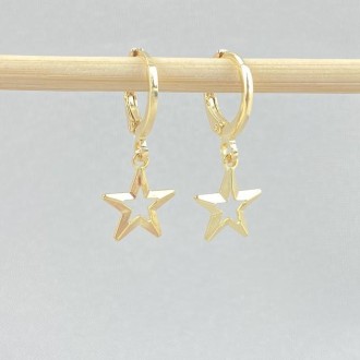 Detalhes do produto Brinco Argola Estrela Vazada, Folheado a Ouro 18K