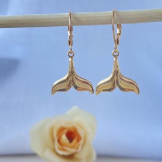 Detalhes do produto Brinco de argola banhado a ouro 18k, calda de sereia