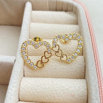 Detalhes do produto Brinco coração cravejado com zircônias, banhado a ouro 18k