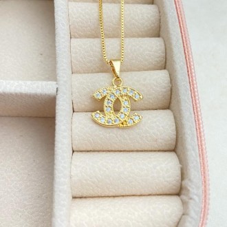 Detalhes do produto Gargantilha Chanel cravejado com zircônias, banhado a ouro 18k