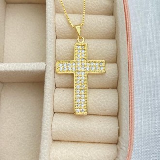 Detalhes do produto Gargantilha cruz cravejado zircônias, banhada a ouro 18k