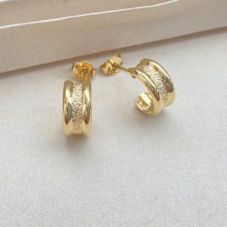 Detalhes do produto Brinco argola pequena, banhada a ouro 18k