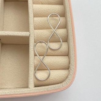 Detalhes do produto Brinco infinito, banhado a rhodium branco