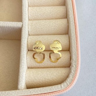 Detalhes do produto Brinco coração trabalhado, banhado a ouro 18k