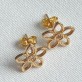 Brinco folheado a ouro flor - Foto 1
