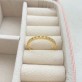 Anel aparador cravejado com zircônias, banhado a ouro 18K